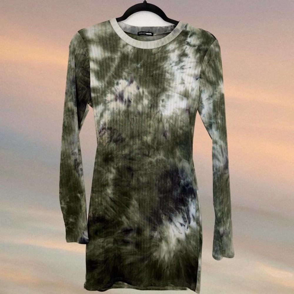 Tie Dye Black & Green Long Sleeve Dress